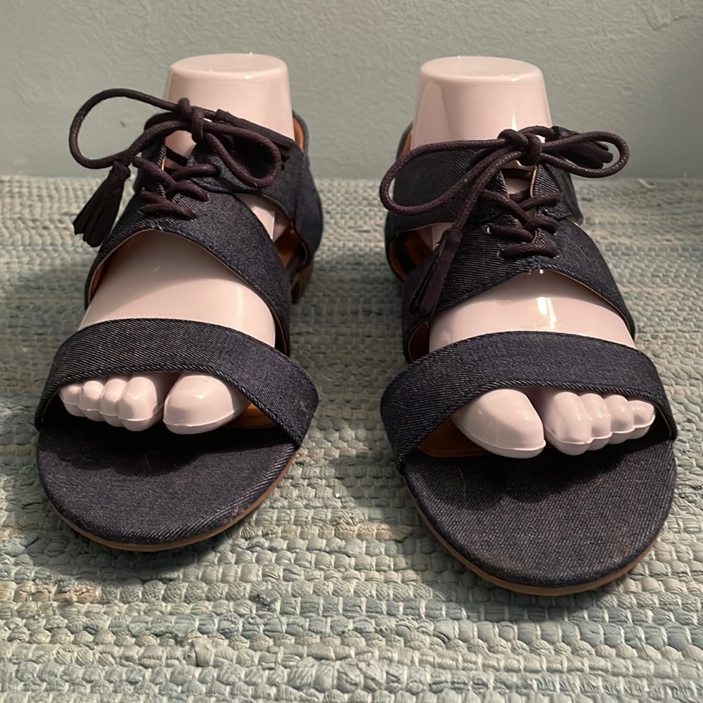 NWOT Bass Tandy flat sandal. Denim color. Size 9.